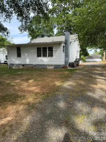 1431 3rd Street Place NE Hickory NC 28601