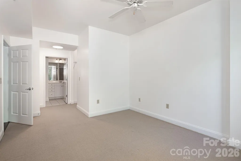 300 W 5th Street W Charlotte NC 28202