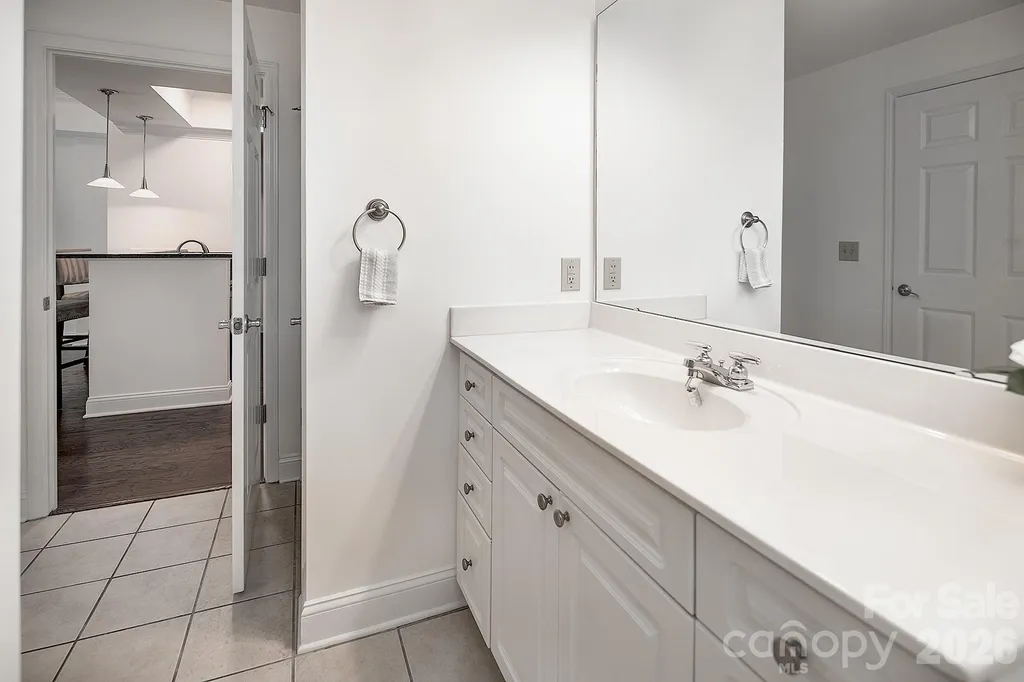300 W 5th Street W Charlotte NC 28202