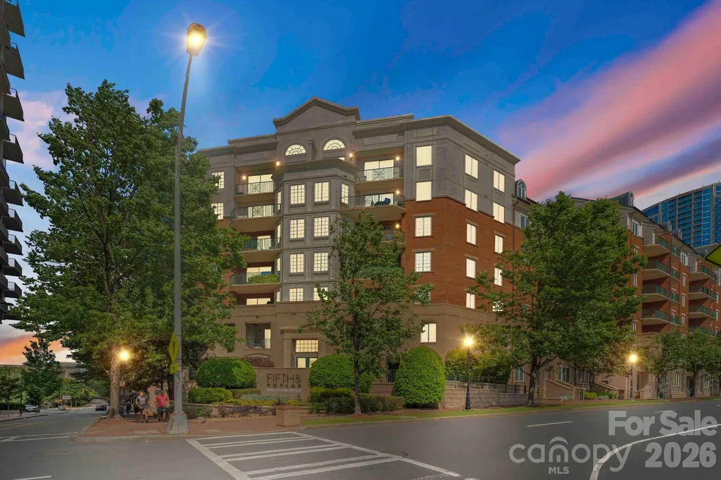 300 W 5th Street W Charlotte NC 28202