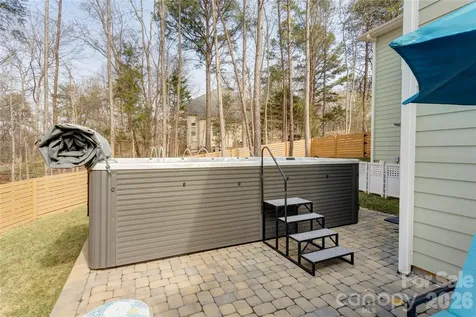 9311 Willowglen Trail Charlotte NC 28215