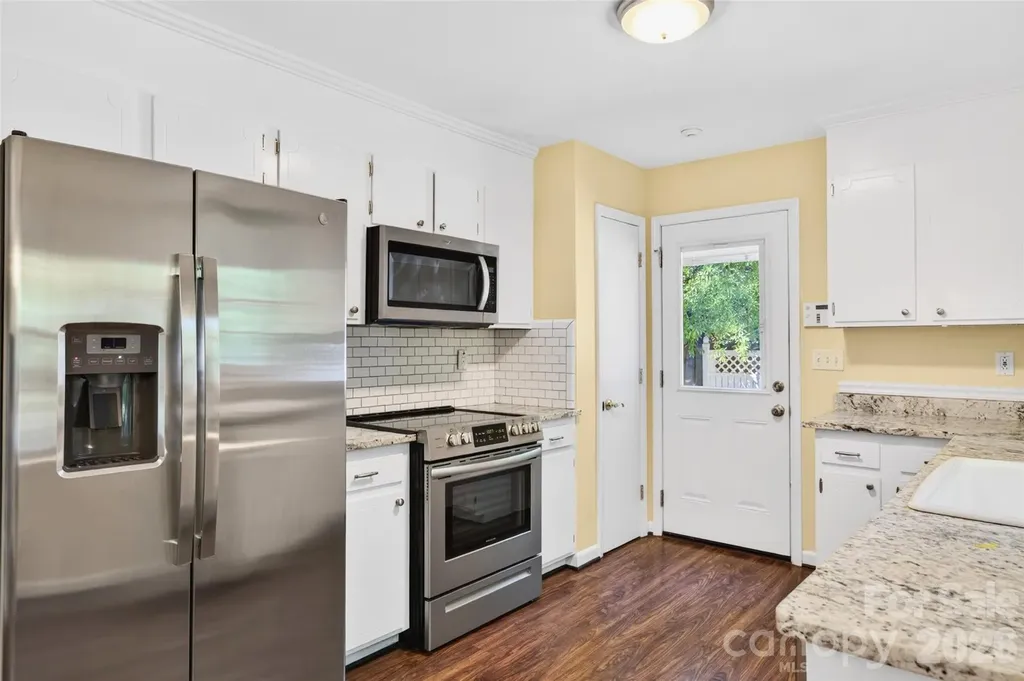 1511 Ormsby Court Charlotte NC 28211