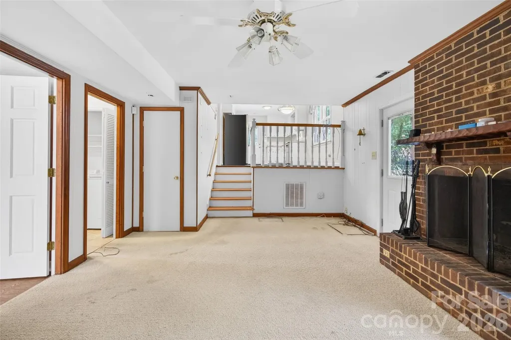 1511 Ormsby Court Charlotte NC 28211