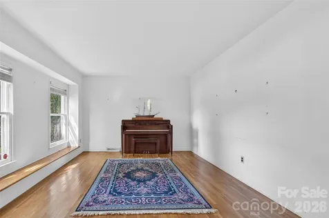 1511 Ormsby Court Charlotte NC 28211
