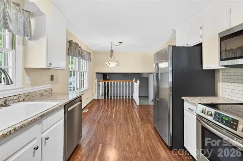 1511 Ormsby Court Charlotte NC 28211