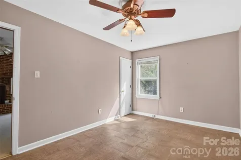 1511 Ormsby Court Charlotte NC 28211