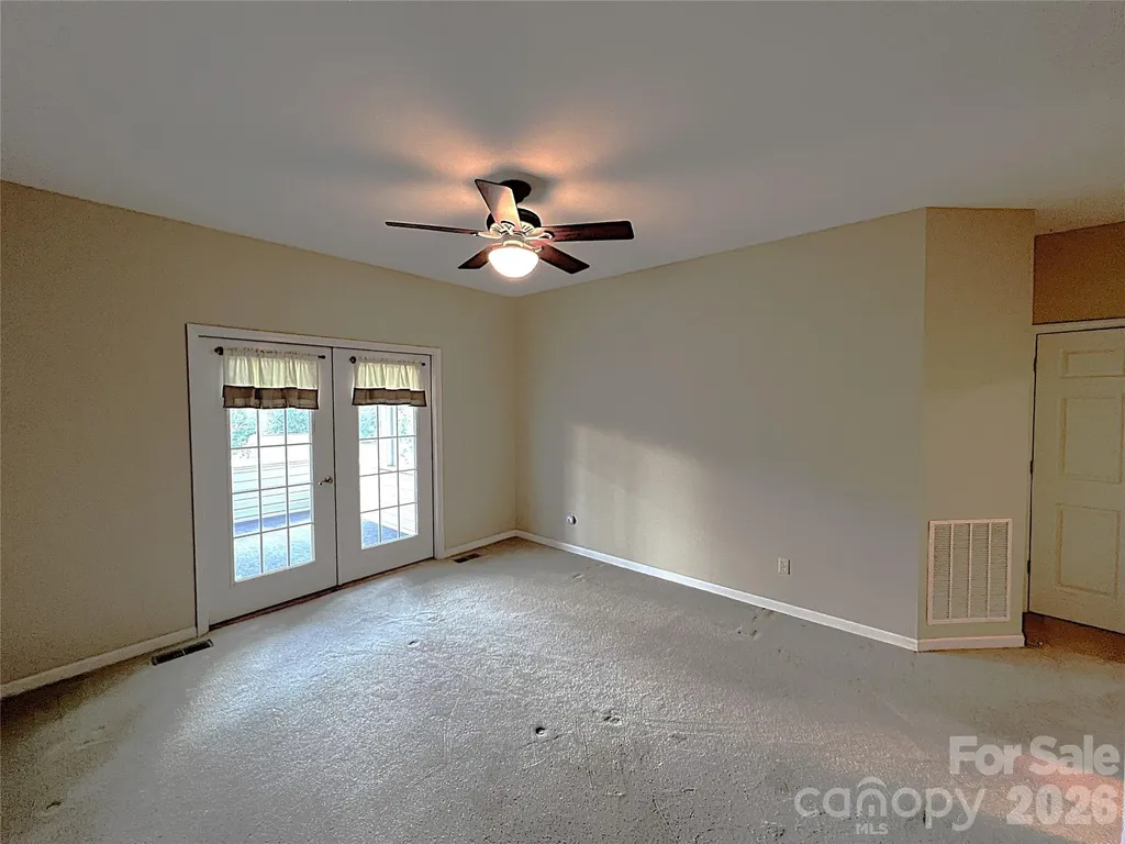 7 Curtis Drive Hendersonville NC 28739