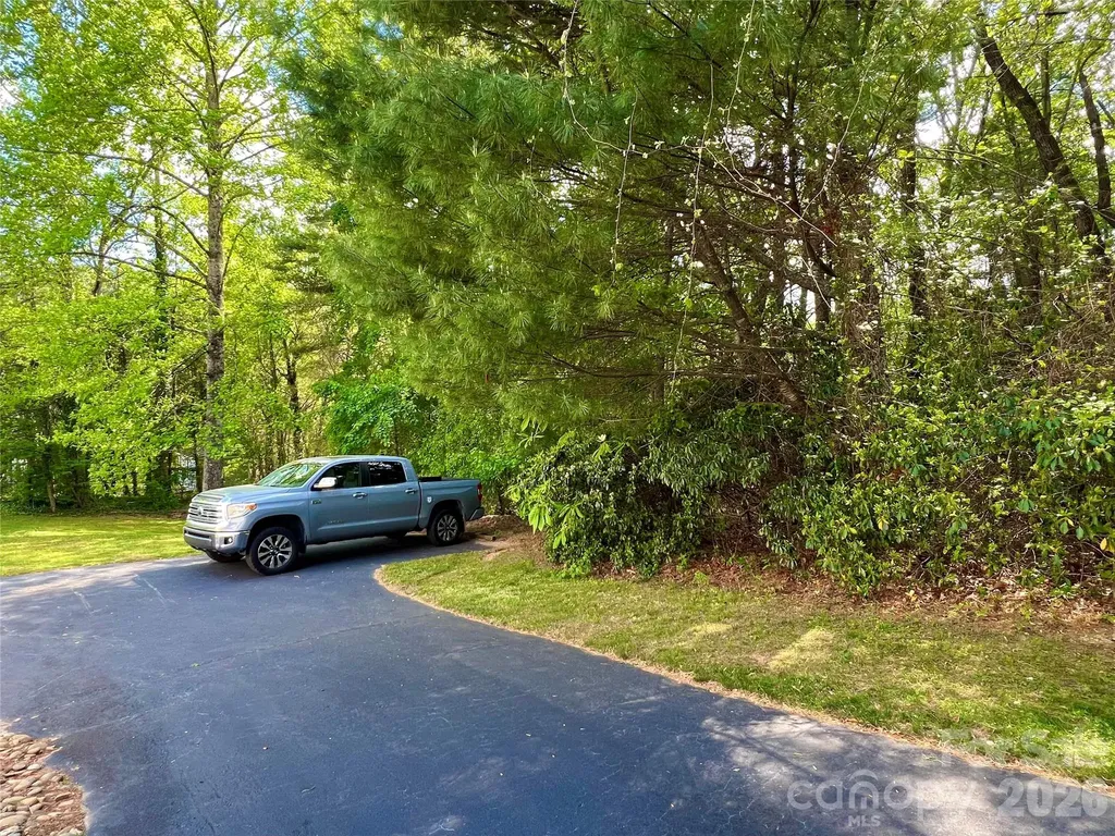 7 Curtis Drive Hendersonville NC 28739