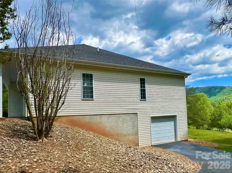 7 Curtis Drive Hendersonville NC 28739