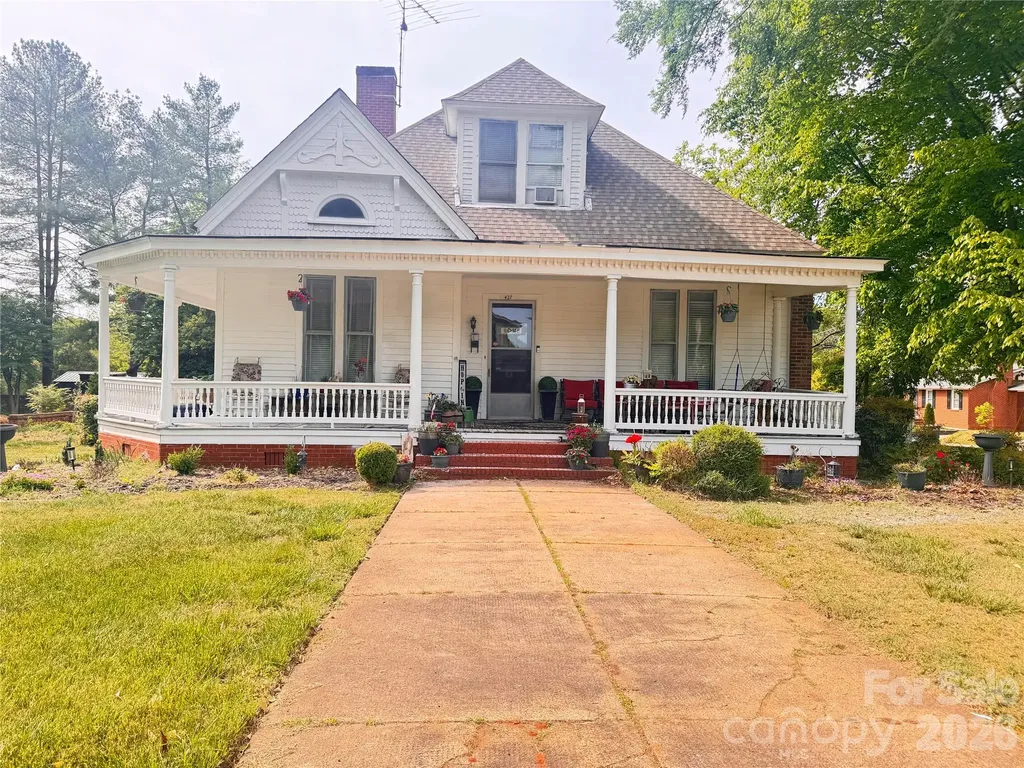 427 Davie Avenue Statesville NC 28677