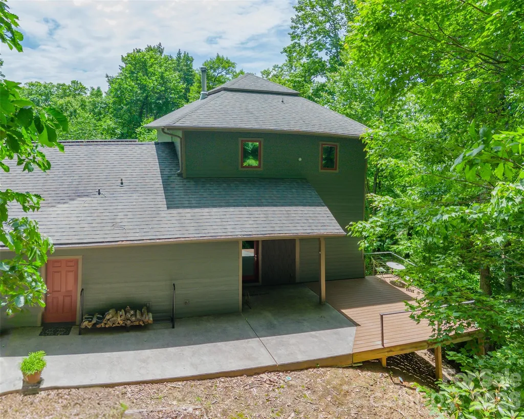 26 Robinson Creek Road Asheville NC 28803