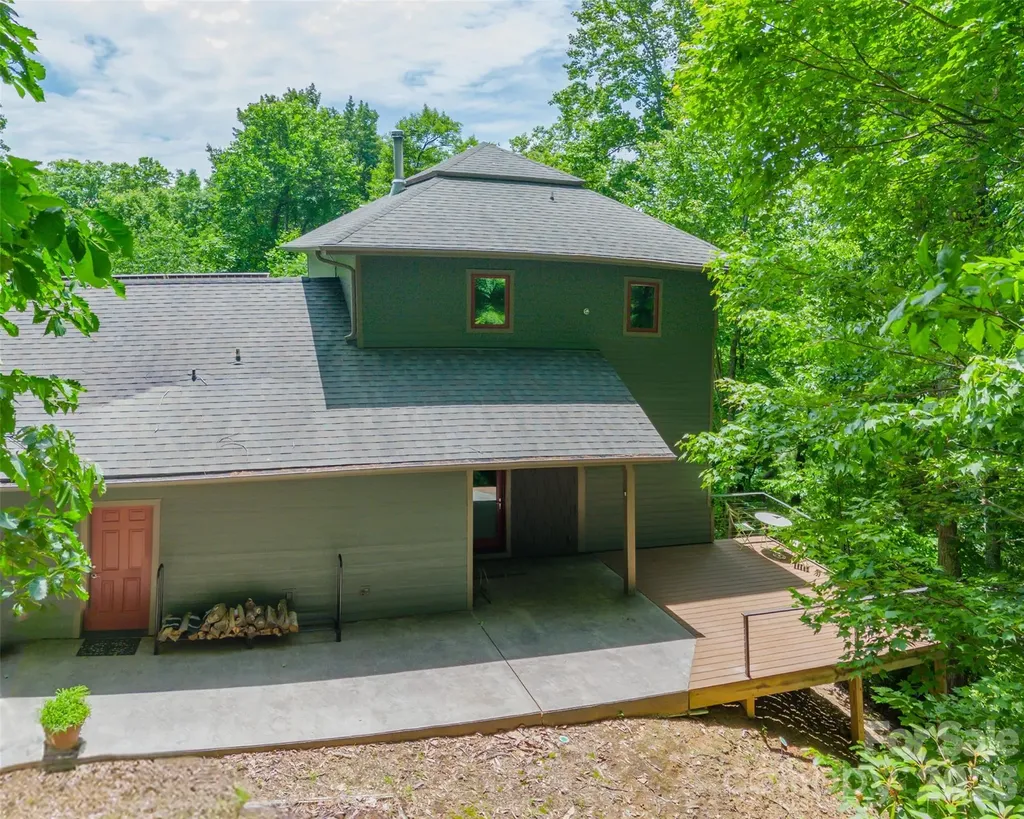 26 Robinson Creek Road Asheville NC 28803