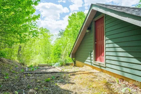 26 Robinson Creek Road Asheville NC 28803
