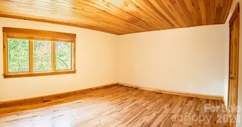 26 Robinson Creek Road Asheville NC 28803