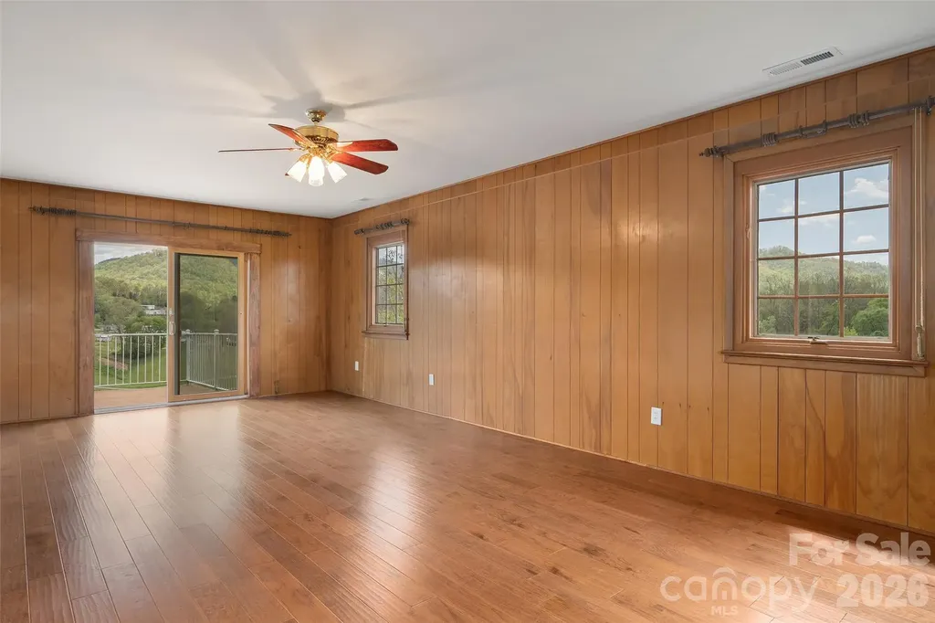 441 Mulberry Street Clyde NC 28721