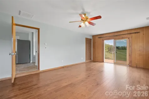 441 Mulberry Street Clyde NC 28721