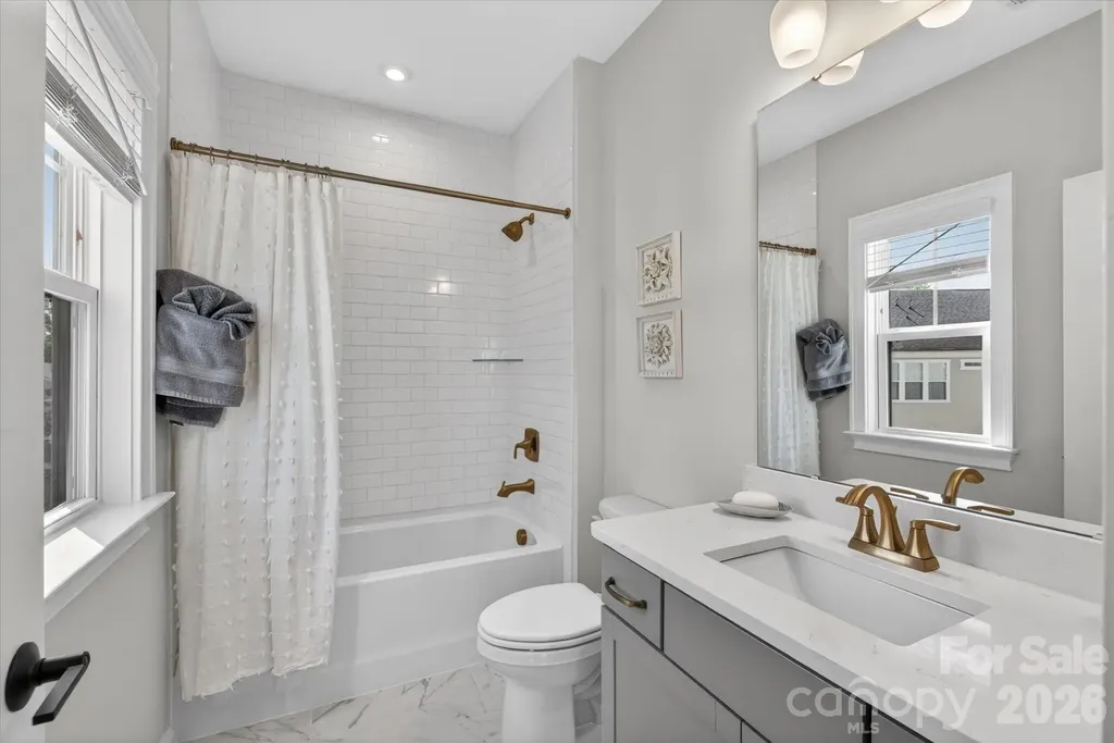 2547 Deacon Avenue Charlotte NC 28204