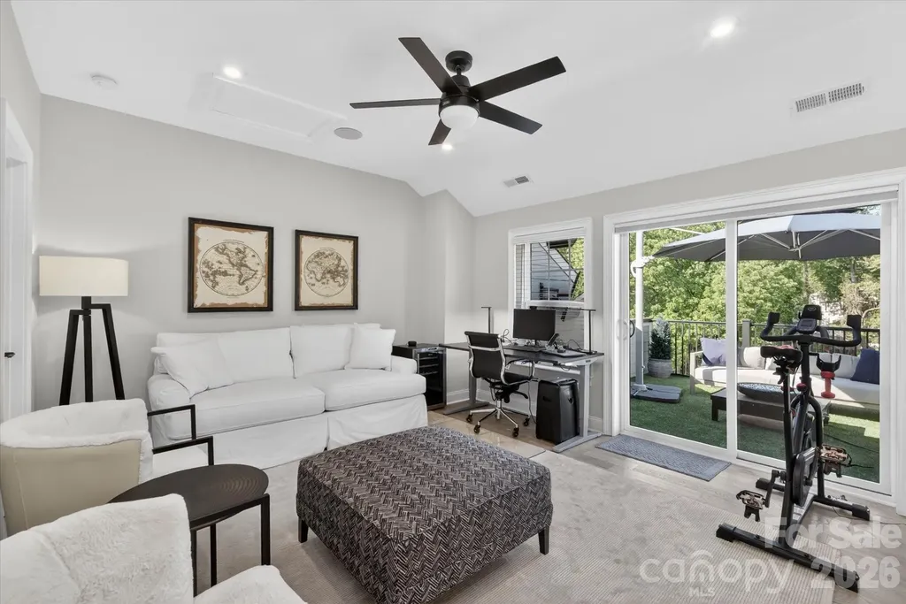 2547 Deacon Avenue Charlotte NC 28204