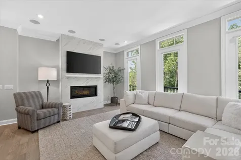 2547 Deacon Avenue Charlotte NC 28204