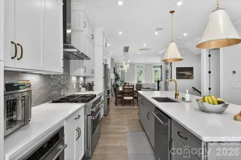 2547 Deacon Avenue Charlotte NC 28204