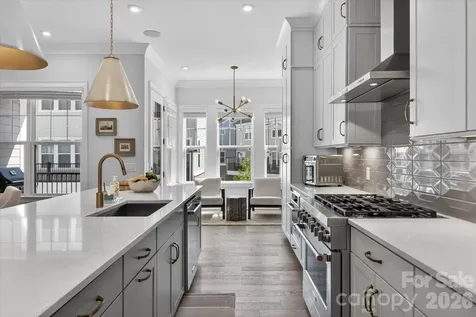 2547 Deacon Avenue Charlotte NC 28204