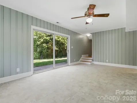 7401 Woodstream Drive Charlotte NC 28210