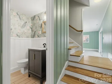 7401 Woodstream Drive Charlotte NC 28210