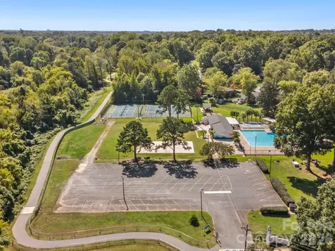 7401 Woodstream Drive Charlotte NC 28210