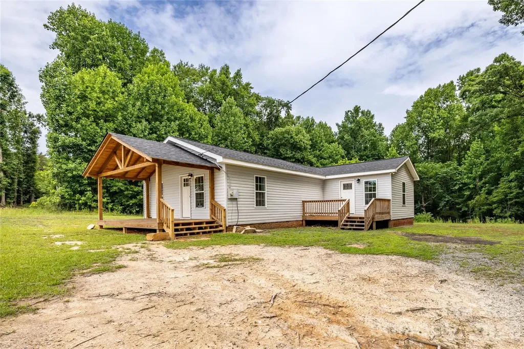 603 Hogan Farm Road Seagrove NC 27341