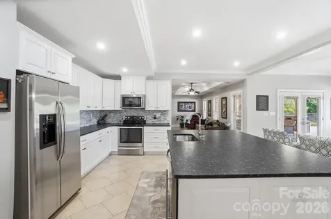 159 Riverchase Lane Mooresville NC 28115