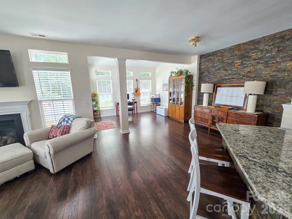 6005 Boathouse Lane Cramerton NC 28032