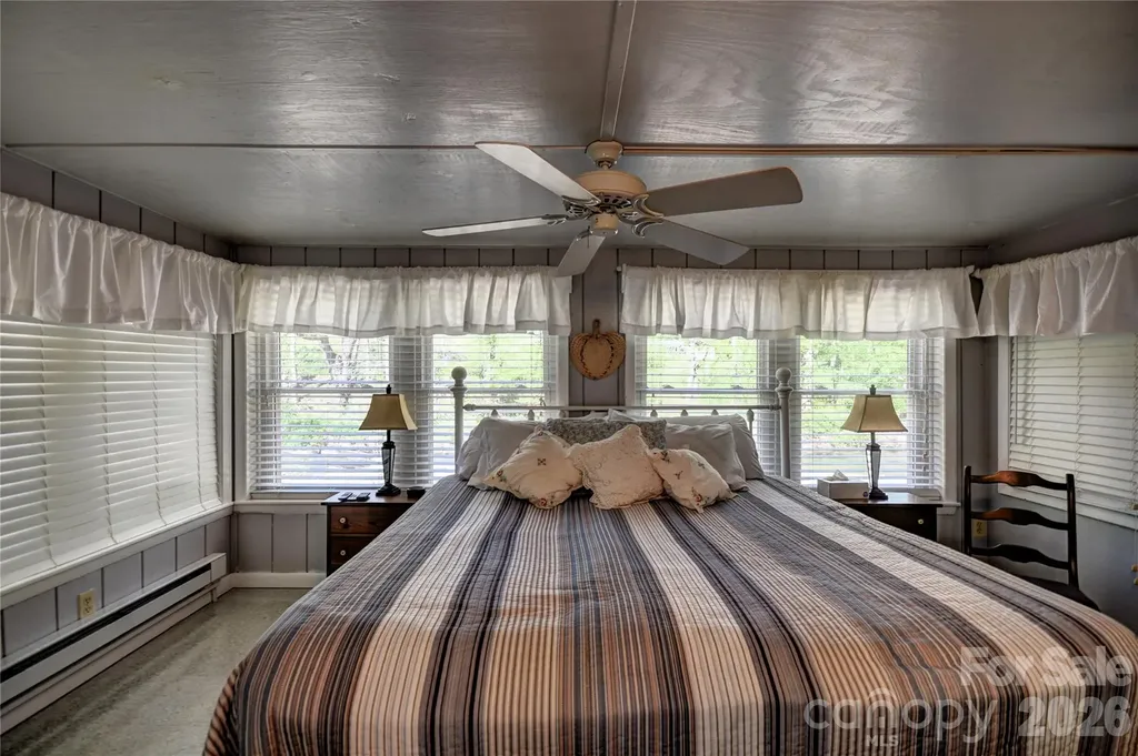 91 Mallard Loop Waynesville NC 28785