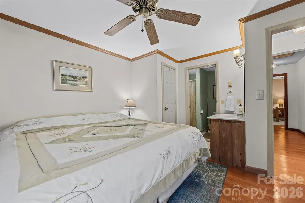 1717 Howard Moore Road Hot Springs NC 28743