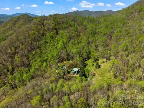 1717 Howard Moore Road Hot Springs NC 28743