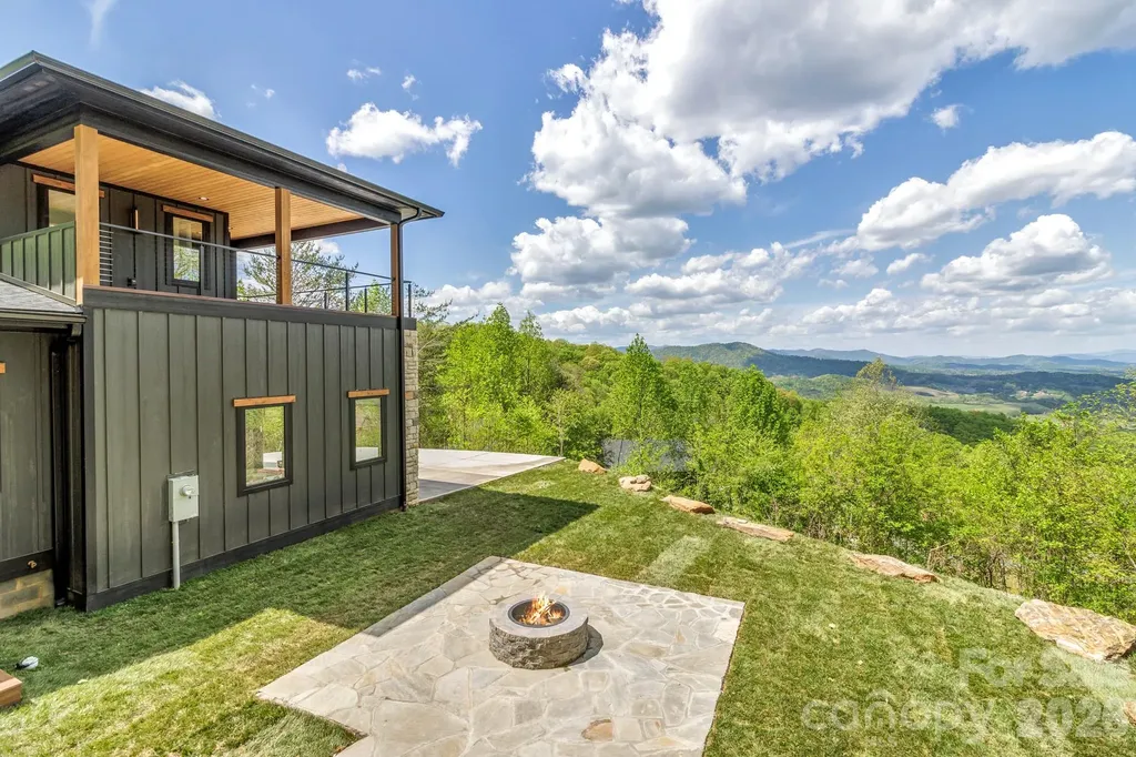 134 View Ridge Parkway Leicester NC 28748