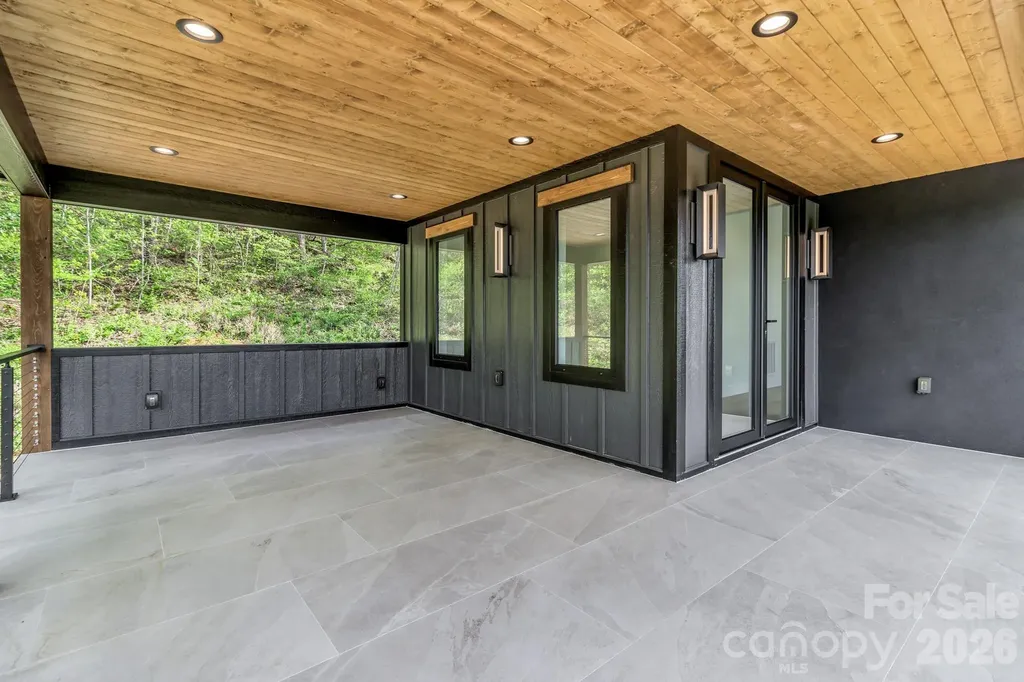 134 View Ridge Parkway Leicester NC 28748