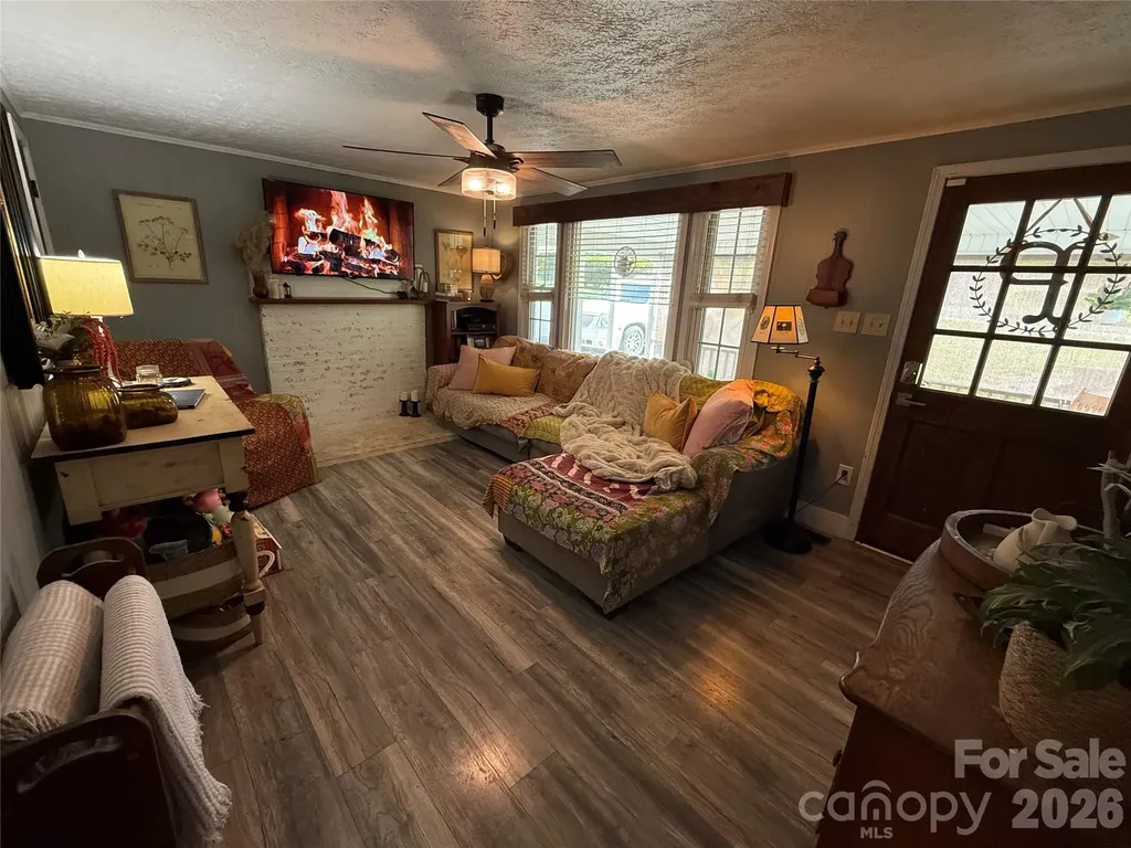 3678 Vantage Heights Circle Lenoir NC 28645