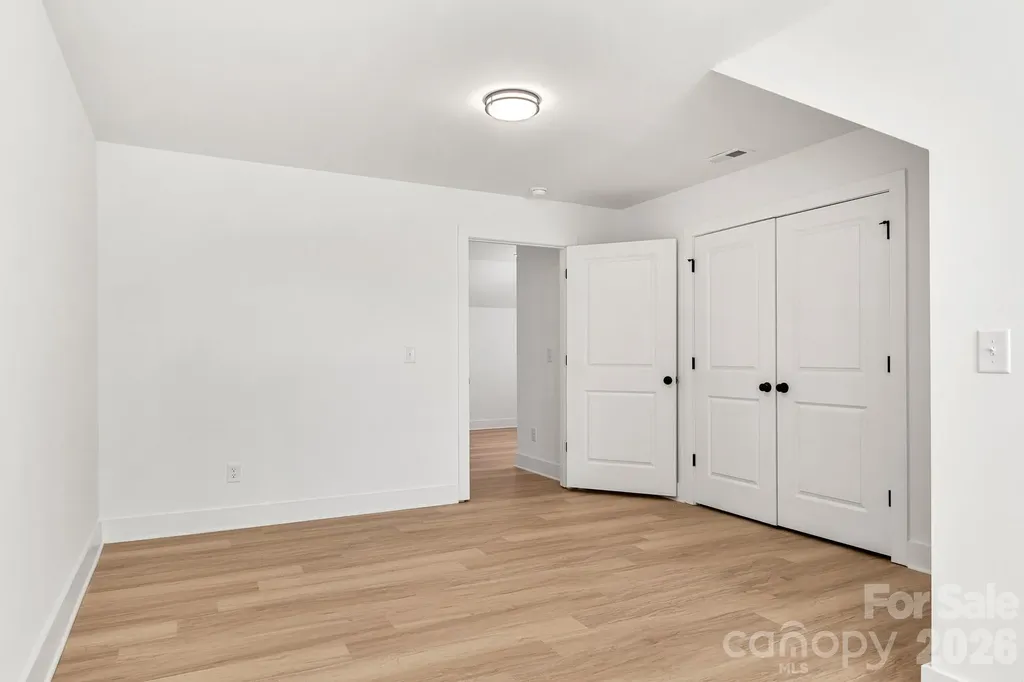 2522 Deherradora Avenue Charlotte NC 28208