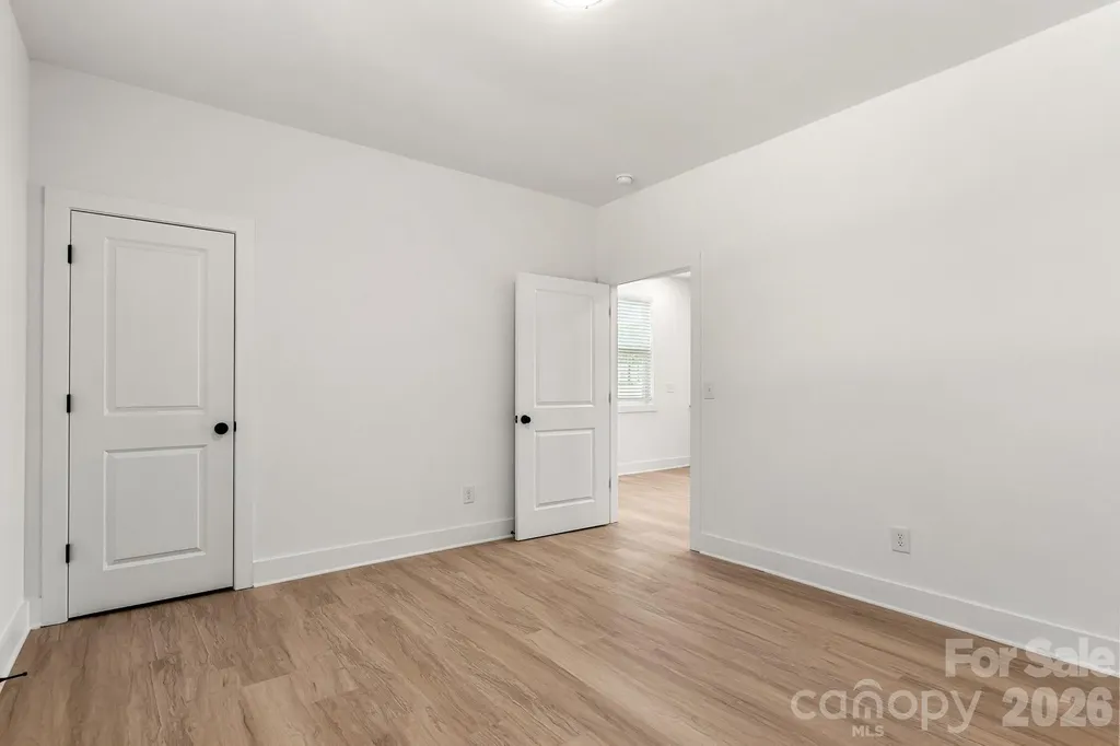 2522 Deherradora Avenue Charlotte NC 28208