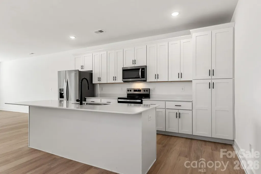 2522 Deherradora Avenue Charlotte NC 28208