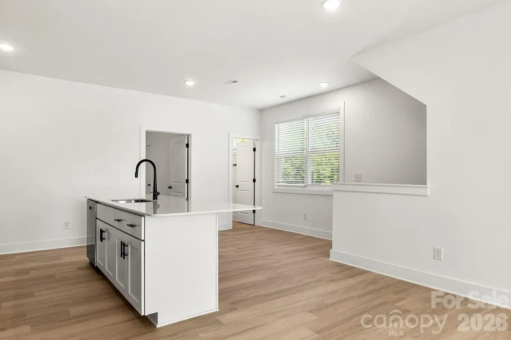 2522 Deherradora Avenue Charlotte NC 28208