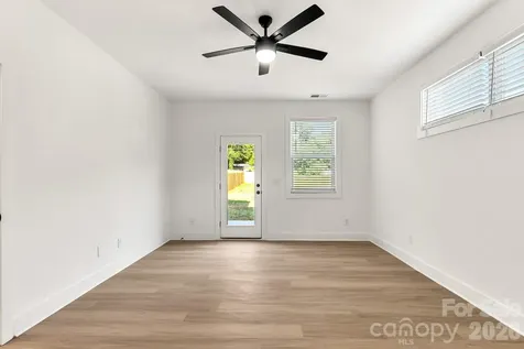 2522 Deherradora Avenue Charlotte NC 28208