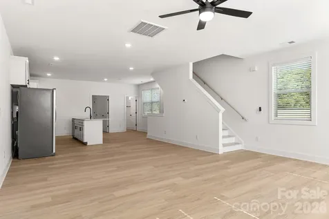 2522 Deherradora Avenue Charlotte NC 28208