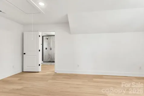 2522 Deherradora Avenue Charlotte NC 28208