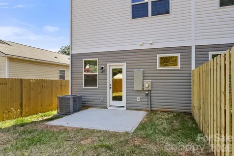 2522 Deherradora Avenue Charlotte NC 28208