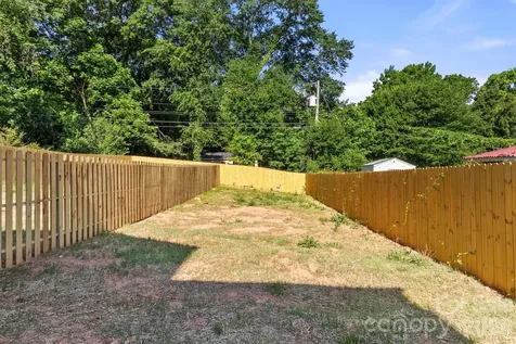 2522 Deherradora Avenue Charlotte NC 28208