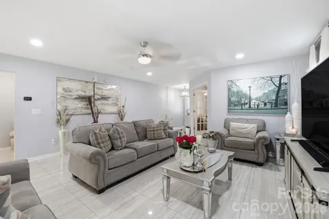 14227 Lake Crossing Drive Charlotte NC 28278