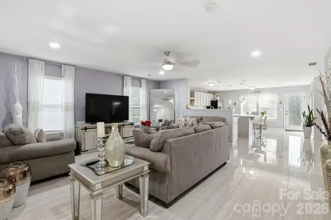 14227 Lake Crossing Drive Charlotte NC 28278