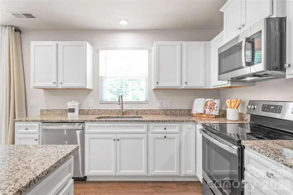 4105 Jones Creek Lane Charlotte NC 28215