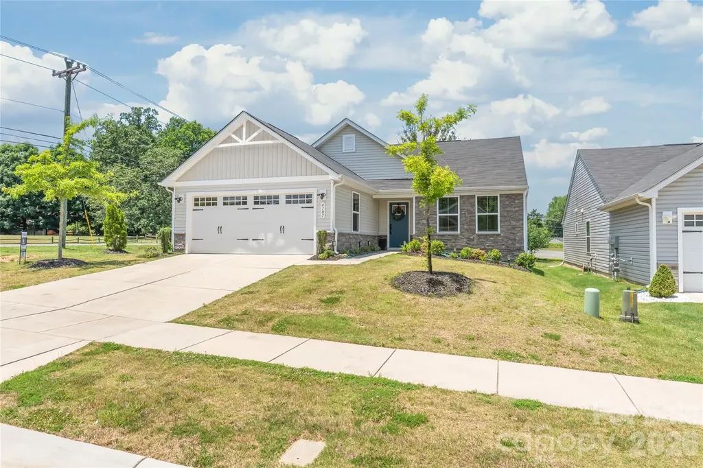 4105 Jones Creek Lane Charlotte NC 28215